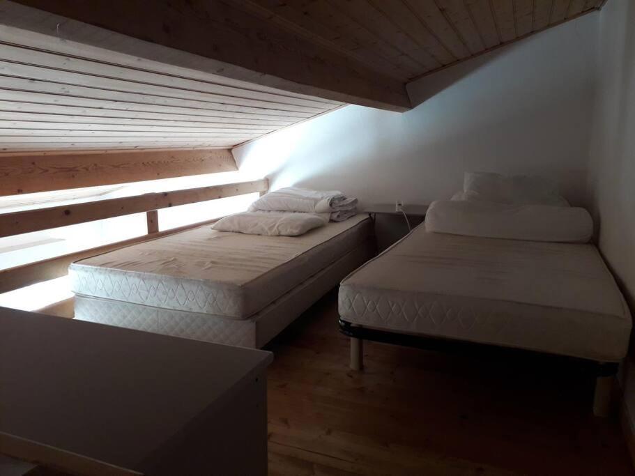 Maison Calme Proche Mer - La Roseraie 圣伊莱尔·德列 外观 照片